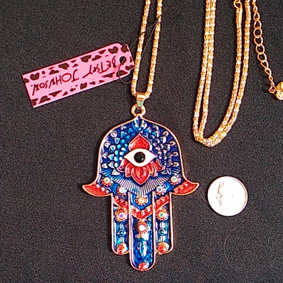 Betsey Johnson magic tribal hand pendent/Necklace - Picture 2 of 3